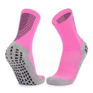 Vente en gros 2025 Nouveau design Logo personnalisé Chaussettes de sport Hommes Soccer Polyester Chaussettes Sports de football en plein air Poignée colorée personnalisée - Product Image 4