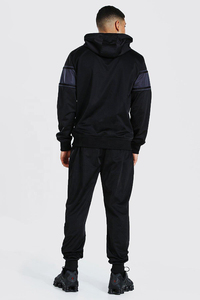 Conjunto Deportivo Ecológico de Invierno para Hombre con Sudadera con Capucha y Cremallera y Pantalones Jogger Ajustados, Elegante para Uso Casual y Deportivo - Product Image 4