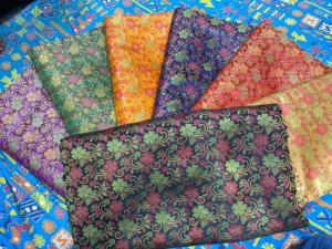 Nouveau tissu en maille 3D métal bronzant processus tissé très léger motif de fleurs tissu en filet pour robe de femme - Product Image 6