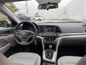 Hyundai Elantra SE 2017 Usado en Buen Estado - Product Image 2