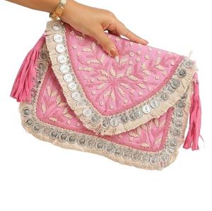 กระเป๋าคลัทช์ทรงซองจดหมายสำหรับผู้หญิงพร้อมกระเป๋าลูกปัดทรงแมสเซนเจอร์เป็นมิตรกับสิ่งแวดล้อมขายส่งจากอินเดียสำหรับการเดินทาง - Product Image 1