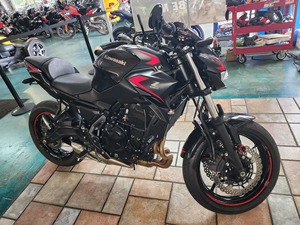 OFERTA ESPECIAL 2024 2023 Kawasaki Z650 Nueva Motocicleta de Calle en Stock con Garantía en Venta - Product Image 1