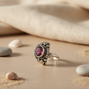 แหวนเงินแท้ 925 ประดับพลอยสำหรับผู้หญิง ชุบโรเดียม ฝังพลอยทับทิมด้วยเทคโนโลยี Bezel วัสดุแพลตตินัม เหมาะสำหรับงานแต่งงาน - Product Image 2