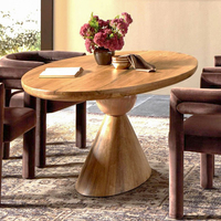 Table à manger moderne neuve de style italien, plateau ovale en bois de manguier massif avec finition fumée miel, piédestal avec marbre