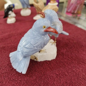 Exclusif fabriqué à la main Angelite Couple Oiseau Sculpture Sculpture Puissant Amour Paire Charme Finement sculpté Oiseaux Expositions Le Blush - Product Image 2