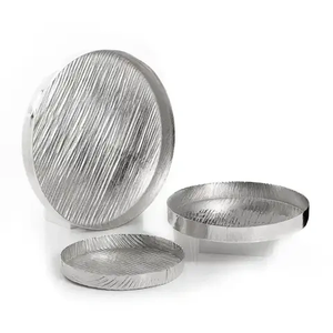 Juego de tres platos redondos de metal plateado para servir, vajilla de hotel de lujo, plato de servidor de comida para ocasiones Diwali - Product Image 1