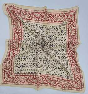 Bandana en coton biologique imprimé à la main avec motif paisley - Product Image 1