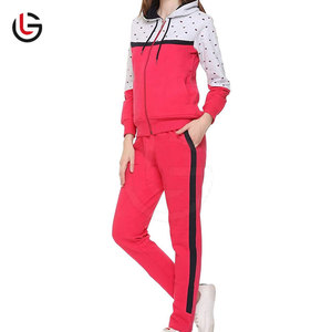 Prix de vente d'usine survêtement en polyester 100% coton personnalisé pour femmes survêtement de haute qualité vêtements de rue logo personnalisé pour les femmes - Product Image 4