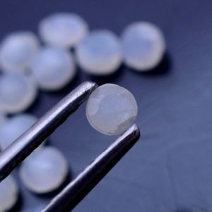 Lot de 25 pierres précieuses en pierre de lune blanche naturelle, taille ronde 3 mm, épaisseur 2 mm, 2,55 carats, Iroc Sales, pierres précieuses de haute qualité, pierres en vrac - Product Image 2