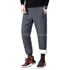 Pantalon de survêtement mi-long pour homme en molleton léger de haute qualité, coupe droite large, avec logo personnalisé - Product Image 3