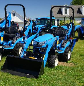 Compre el Mini Tractor LS MT125 con Capacidad de Carga de 1007 Libras y 17.2 HP de Potencia a la Salida de Fuerza con Sistema de Toma de Fuerza Independiente - Product Image 5