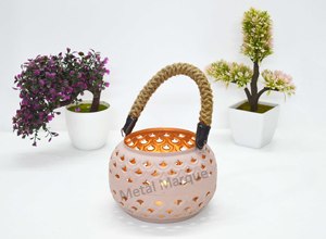 Forme ronde Mini Vintage métal suspendu support votif décoration de la maison à la main bougeoir décor mariage décor bougie votive - Product Image 2