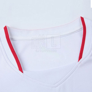 Derniers modèles d'uniformes de football pour adultes, respirants, couleurs personnalisées, short 100% polyester, séchage rapide, haute qualité, prix de gros - Product Image 4