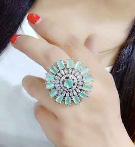 El último diseño, joyería de imitación de diamante americano, agradable a la piel, brillo duradero, diseños únicos de latón para cada ocasión - Product Image 5