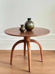 Stunning <b>side</b> <b>table</b> made from richly grained <b>wood</b> and finished by hand to create an elegant timeless furniture piece - Product Image 4