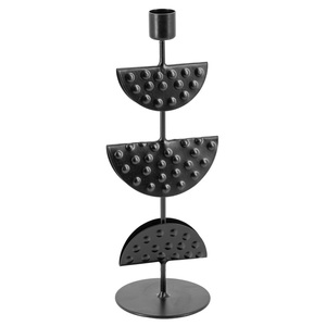 Bougeoirs en métal forgé d'inspiration vintage avec finitions antiques dorées idéales pour la décoration intérieure ou les rassemblements festifs - Product Image 3