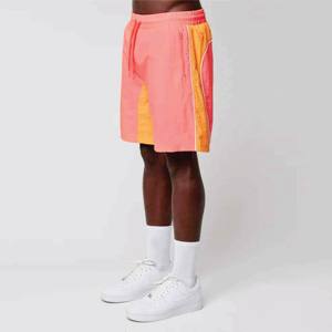 2024 กางเกงขาสั้นว่ายน้ําผู้ชายสั่งทําคุณภาพสูงพร้อมซับตาข่ายกางเกงขาสั้นชายหาดโพลีเอสเตอร์ 100% สําหรับผู้ชายทุกสี - Product Image 3