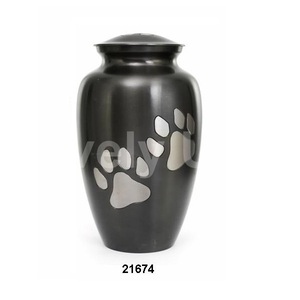 โกศใส่เถ้ากระดูกสำหรับสุนัขและแมวทำจากทองเหลืองพิมพ์ลายอุ้งเท้าเงินสลัก - Product Image 1