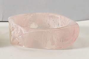 Juego de Moldes para Brazaletes de Resina Artesanales Coloridos con Resina en Tonos Verde y Rosa, Brazaletes Apilables para Brazaletes Hechos a Mano en India - Product Image 4