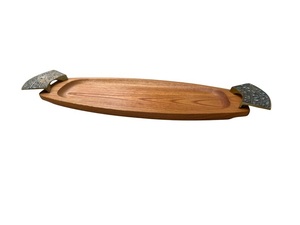 Plateau de rangement et de service ovale de luxe avec un design sculpté élégant, poignées décoratives robustes, idéal pour la décoration de table et les repas - Product Image 4