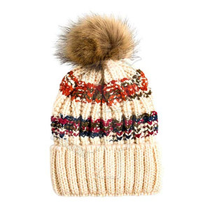 Gorros de piel fabricados en Pakistán diseñados para combinar con cada armario de invierno con colores neutros de tela suave para la venta en línea - Product Image 2