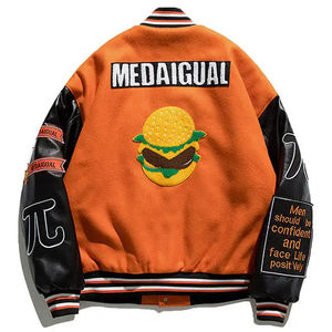 Chaqueta de Béisbol Varsity Personalizada para Hombre, de Invierno, con Parches Bordados en Lona, Transpirable, con Cuello en V y Detalles en Cuero - Product Image 3