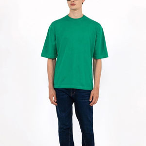 เสื้อยืดผู้ชายคุณภาพสูง หนัก 220 กรัม ผ้าฝ้าย 100% ทรงหลวม โอเวอร์ไซส์ ระบายอากาศได้ดี เป็นมิตรกับสิ่งแวดล้อม รุ่นใหม่ปี 2025 ขายส่ง - Product Image 5