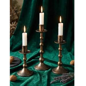 Candelabro Decorativo de Metal de Primera Calidad para Decoración del Hogar, Centros de Mesa para Bodas, Mesa de Comedor, Sala de Estar, Disponible para la Venta - Product Image 6