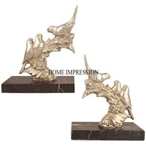 Metal de alta calidad estándar hecho con aspecto llamativo pájaros sentados en ramas con hojas diseñador Oficina y decoración del hogar sujetalibros - Product Image 4
