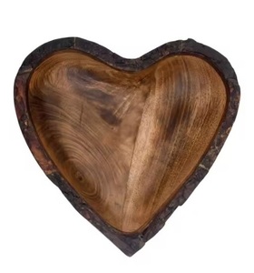 Bols de service en bois personnalisés en forme de cœur, bois naturel, idéaux pour les mariages, les événements et les cadeaux promotionnels - Product Image 1