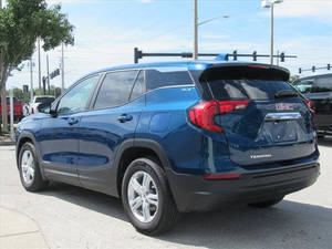 Terreno limpio prístino 2021 GMC - Product Image 2