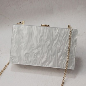 Sac à main MRS Alphabetic clutch pour cadeau de mariage sacs à main de luxe pour femmes pochette décorative en résine époxy de l'Inde par SCI - Product Image 2