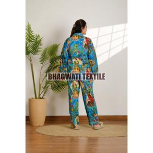 Conjunto de ropa de dormir de algodón puro para mujer, ropa de noche y Playa térmica suave con nuevo vestido y pijama de verano cómodo con estampado Floral - Product Image 5