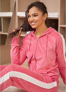 Survêtement en velours confortable pour femme | Survêtement à capuche 2 pièces | Tenue d'hiver chaude et élégante | Fabricant et exportateur sur mesure - Product Image 6