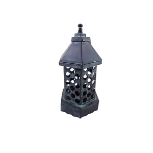 Juego decorativo moderno hecho a mano de 2 candelabros de hierro con pátina gris personalizada para decoración de boda o Navidad - Product Image 4