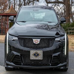 SUPER CLEAN 2025 CTS Blackwing ~725 Millas, Transmisión Manual de 6 Velocidades, Diésel, R20, Volante a la Izquierda, Equipamiento Completo, Bajo Kilometraje - Product Image 1