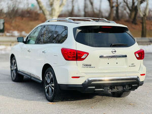 PATHFINDER PLATINUM 4WD SUV 2017 d'occasion en excellent état, transmission intégrale variable, moteur V6 3.5L 284 ch, crossover à vendre - Product Image 5