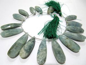 Cuentas Briolette facetadas con forma de pera larga de Aguamarina Natural, cuentas graduadas de 40mm para hacer joyas, hebra de 8 pulgadas de largo - Product Image 4