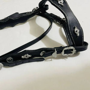 Brida de Cuero Negra de Lujo para Caballo con Adornos Plateados |   Equipo Ecuestre Duradero - Product Image 2