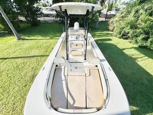 Carolina Skiff 22/24/26 Ultra Elite Compact Luxury Coastal Ready alimenté par 200 HP avec remorque gratuite DEAL exclusif Essai gratuit - Product Image 6