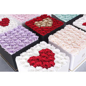กล่องของขวัญเลนน็อกซ์ แกรนด์ อโมเร ดีไซน์สีดำสุดหวานสำหรับวันวาเลนไทน์ - Product Image 2
