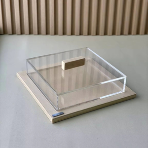 โถลูกกวาดทำจากไม้คริลิคคริสตัลพร้อมรูปพระจันทร์เสี้ยวและเคลือบแลคเกอร์สำหรับของขวัญวันรอมฎอนและอิสลาม - Product Image 1