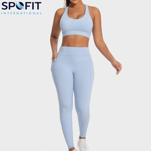 Ensemble de yoga pour femme en tissu extensible doux, couleur bleu ciel clair, avec ceinture de compression pour un meilleur ajustement, leggings très demandés. - Product Image 6