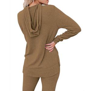 Ensemble de survêtement décontracté à capuche pour femme, style streetwear, tenue de jogging, ensemble d'entraînement, logo personnalisé, vente en gros, sweat-shirt et pantalon - Product Image 3