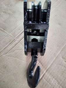 Gancho de elevación de grúa EOT 20 toneladas MS superficie galvanizada laminada en caliente marca CMK caja de gancho de grúa industrial resistente embalada OEM - Product Image 4