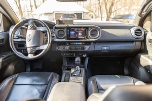 TOYOTA CAMRY TRD PRO DOUBLE CAB 4×4 2018 D'OCCASION (LHD/RHD) - Product Image 3