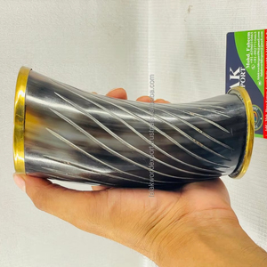 Verre à liqueur court en corne de qualité supérieure avec bord incurvé, verre à vin et à shot de fête en métal et plastique haut de gamme, par fWE - Product Image 2