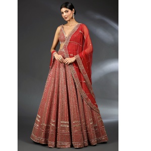 Lehenga Choli multicolore sur mesure avec broderie à la main pour les fêtes et les mariages, collection indienne, fabriqué en gros - Product Image 1