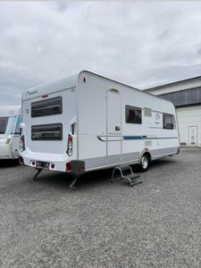 Mini Caravana de Aluminio Negra para Exteriores 2026, Remolque de Viaje para 2 Personas 10HD con Diseño de Adhesivos - Product Image 2