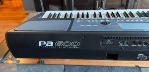 Teclado Original Kor-g Pa600 de 61 Teclas con Muestras y Estilos Latinos de Fábrica - Product Image 4